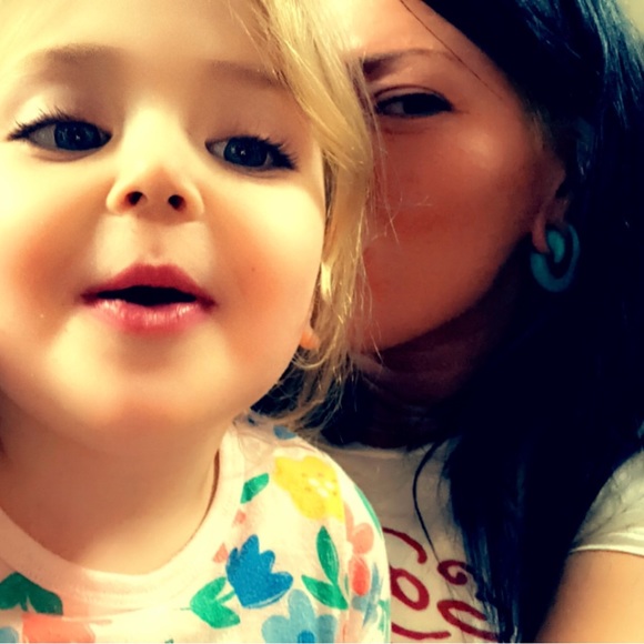 Meet your Posher, Rachel - Picture 10 of 13